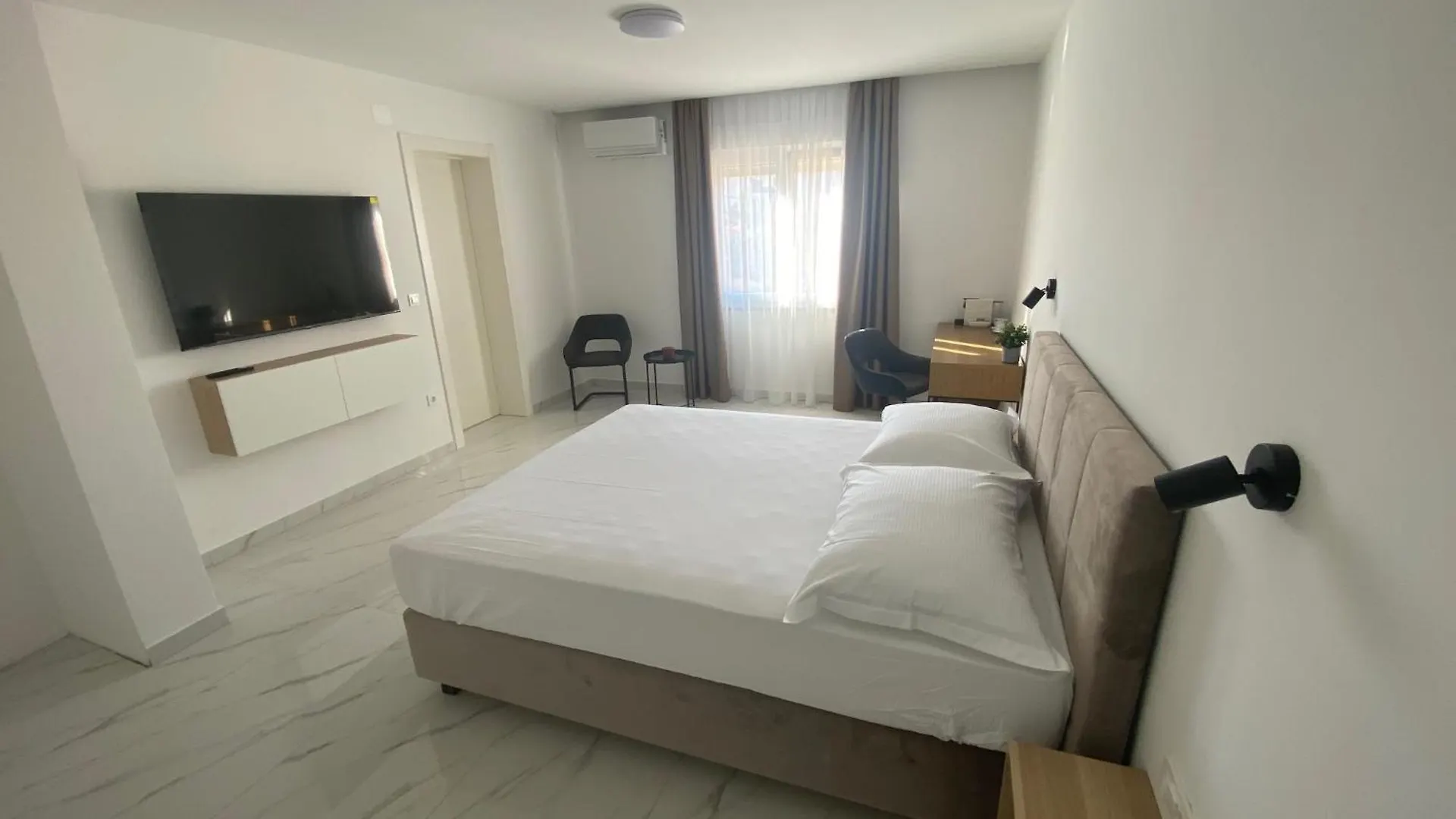 Guest House Ana Residence Zadar 3*,  Croatia